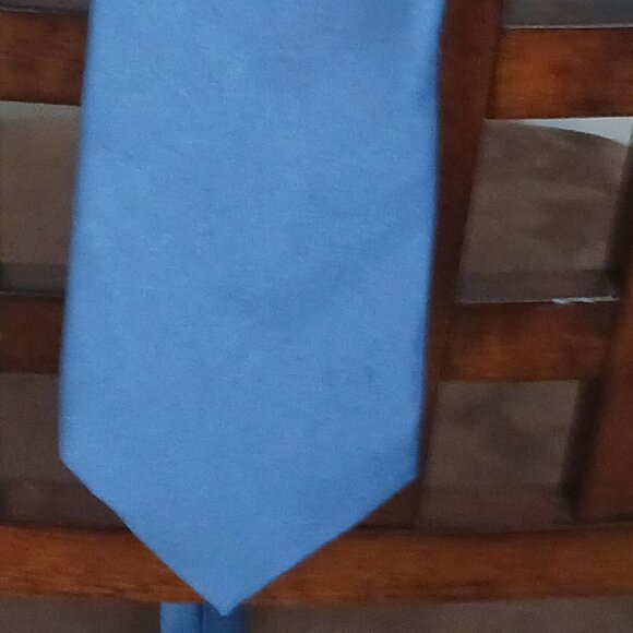 MANS PURITAN SOLID BLUE NECKTIE - Picture 1 of 2